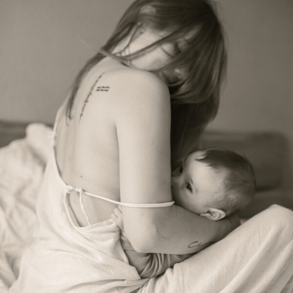motherhood mama en kind thuis